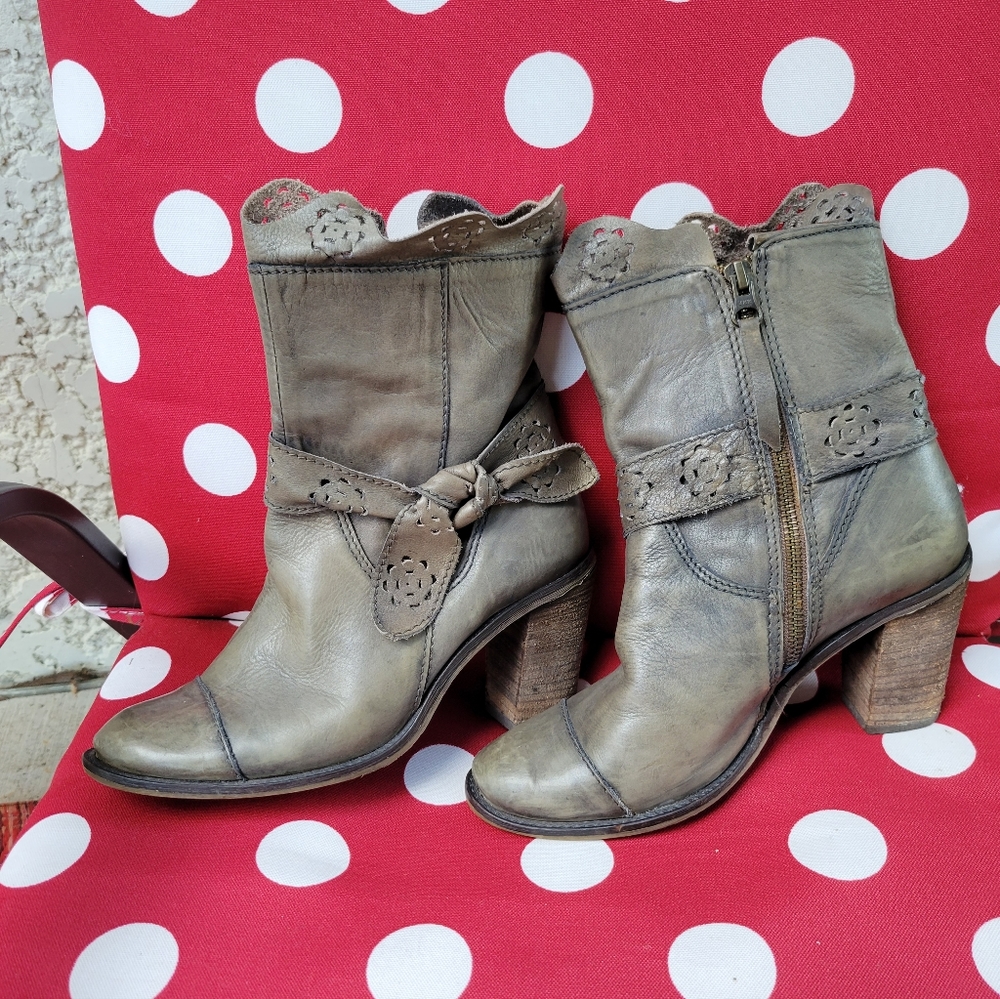 Sheridan Mia boots